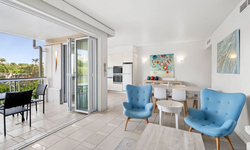 Noosa accommodation for families with spacious living and outdoor balcony